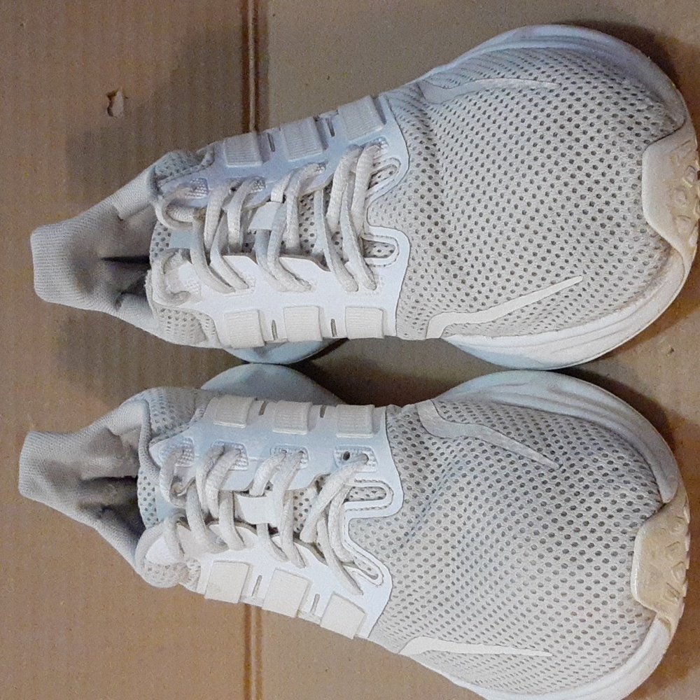Men's Adidas sneakers